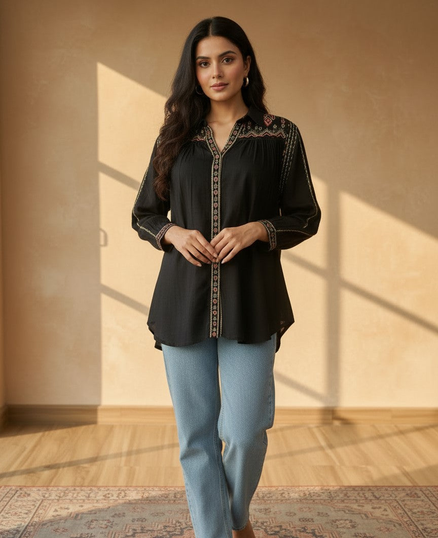 Black top Bohemian embroidery