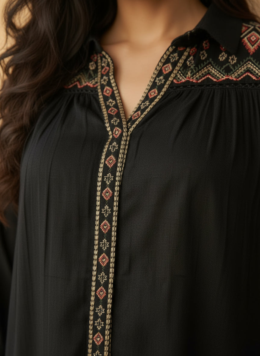 Black top Bohemian embroidery