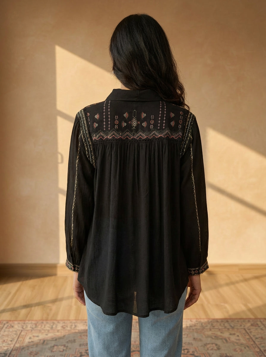Black top Bohemian embroidery