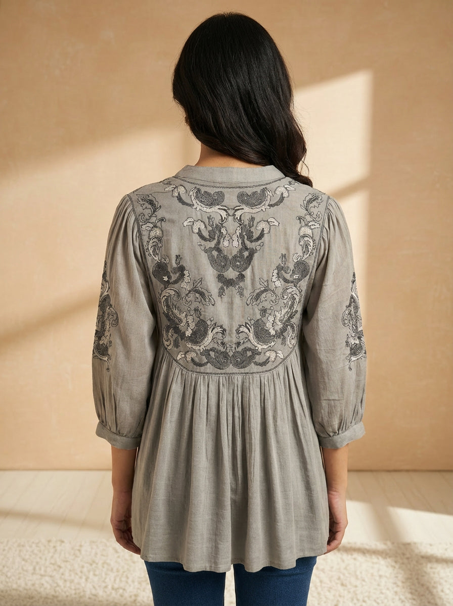 Grey top Bohemian embroidery