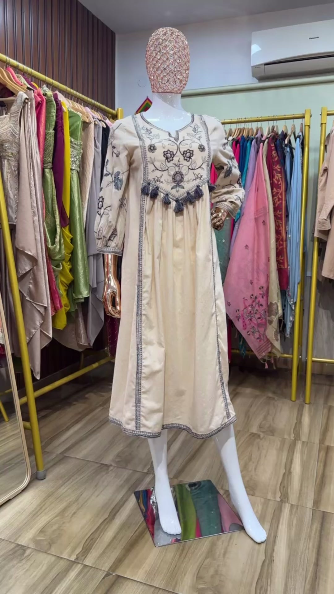 Off white Tunic bohemian embroidery